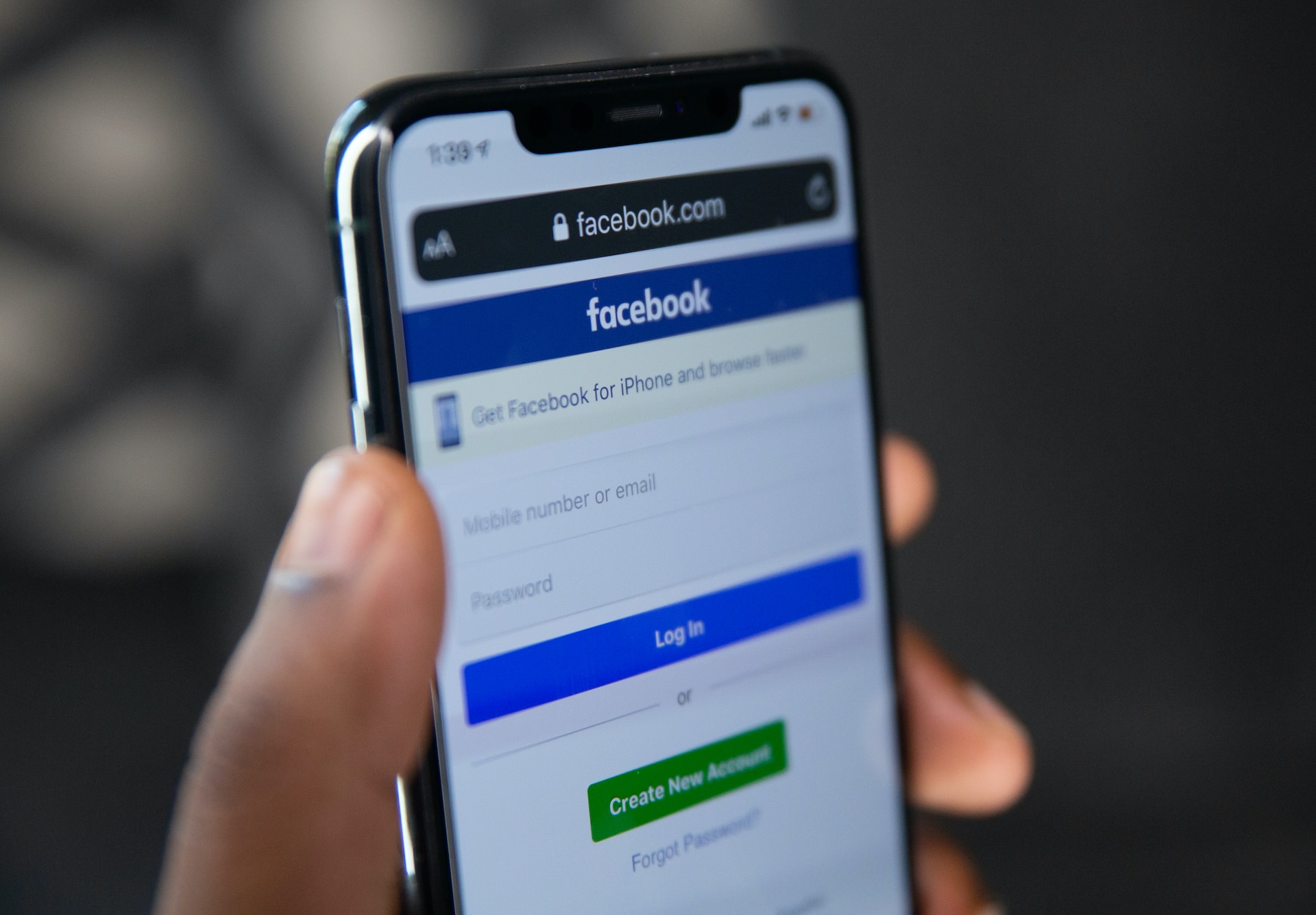 "Ich glaube, du kennst ihn": Betrug mit vorgetäuschten Todesfällen auf Facebook...