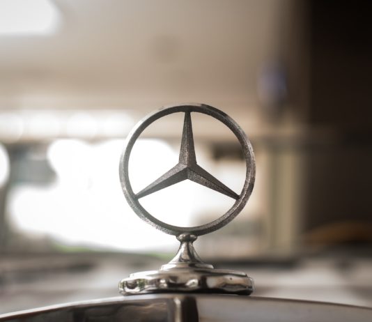 Gran Canaria: 8 Millionen Km auf dem Tacho – seit über 35 Jahren ist dieses Taxi im Dienst Mercedes_Benz_Illustration