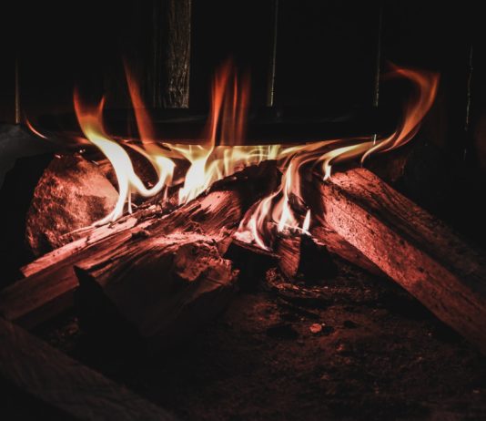 Holz oder Gas oder Strom – wie heizt man in diesem Winter in Frankreich möglichst billig? Heizen_Kamin