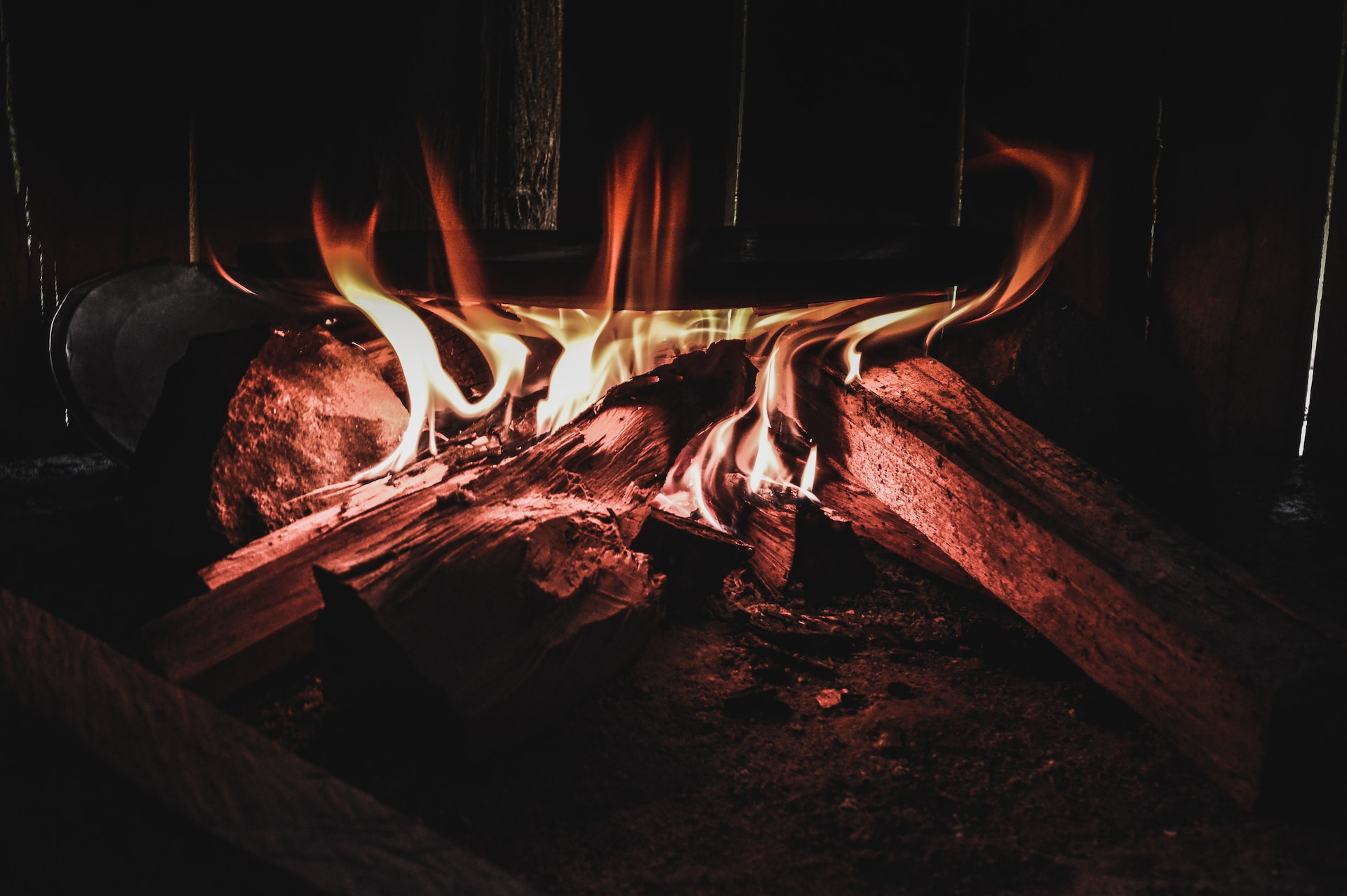 Holz oder Gas oder Strom - wie heizt man in diesem Winter in Frankreich möglichst billig?