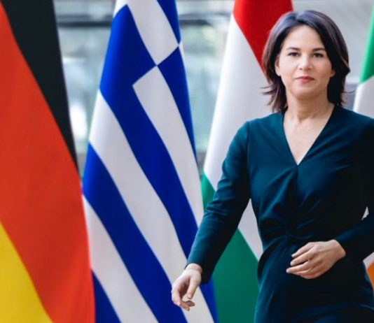 Messerattacke in Paris: Deutsche Aussenministerin würdigt das 23-jährige deutsche Opfer Annalena_Baerbock_ScreenX