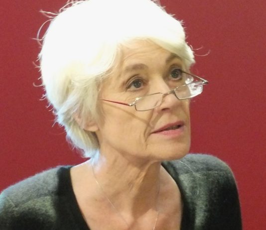 Françoise Hardy: Krebskranke Sängerin spricht über ihren Wunsch zu sterben Françoise_Hardy_2012_c