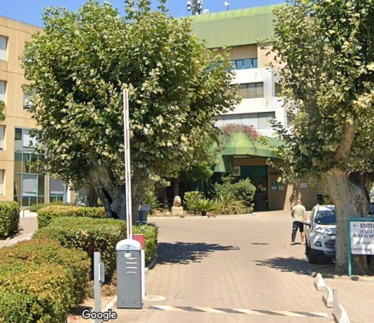 Var: Junger Erwachsener starb nach 10 Stunden Wartezeit in der Notaufnahme eines Krankenhauses Krankenhaus_Hyeres_ScreenGoogle