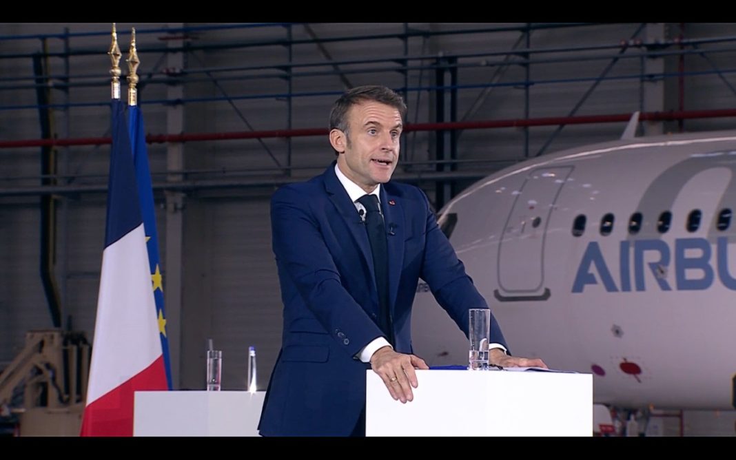 Macron_Raumfahrt_Toulouse_ScreenFI