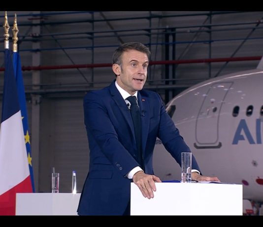 Raumfahrt: Frankreich steht an vorderster Front bei der Entwicklung eines europäischen Raumtransporters Macron_Raumfahrt_Toulouse_ScreenFI