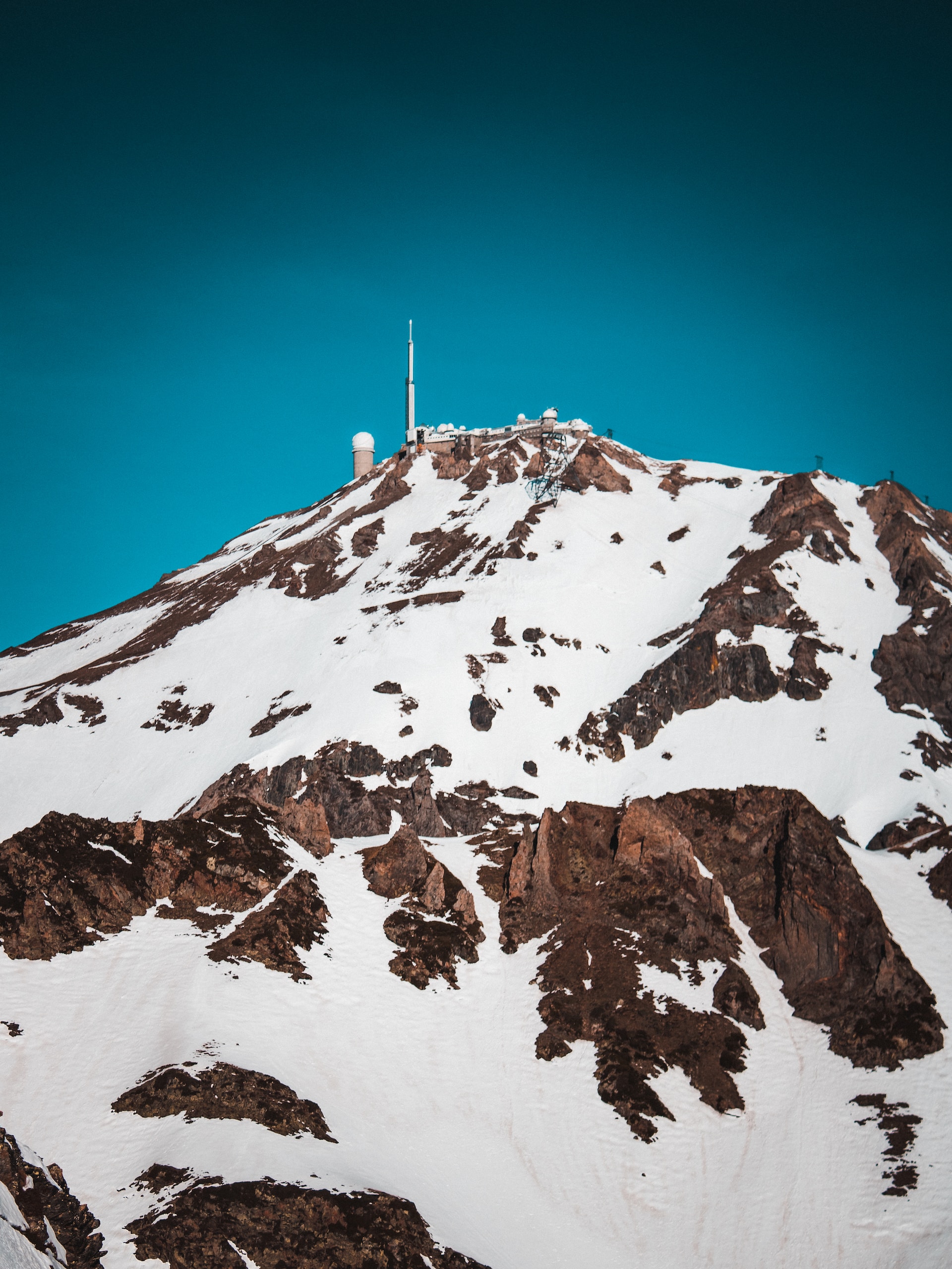 Weihnachtswunder: 47-jährige Mutter überlebt einen Sturz über mehrere hundert Meter am Pic du Midi