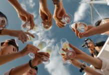 Weihnachten und Neujahr: 70% der Franzosen lassen ihre Teenager gerne ein Glas Alkohol trinken Alkohol_Teenager