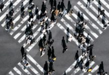 Rückgang im Osten und Wachstum im Westen: Veränderung der französischen Bevölkerung seit 2015 Demographie_Illustration