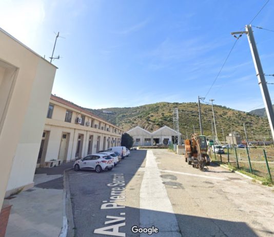 Pyrenäen: 18-Jähriger tot und schwer verletzte Frau in der Nähe des Bahnhofs von Cerbère aufgefunden Bahnhof_Cerbere_ScreenGoogle