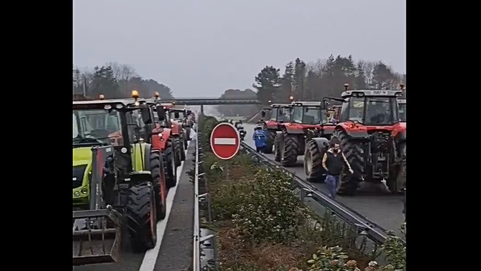 Bauern_blockieren_Autobahn_ScreenX