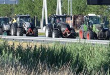 Wenn Kühe Ski fahren könnten – Bauernprotest legt die Hochpyrenäen lahm Bauernproteste_Traktoren