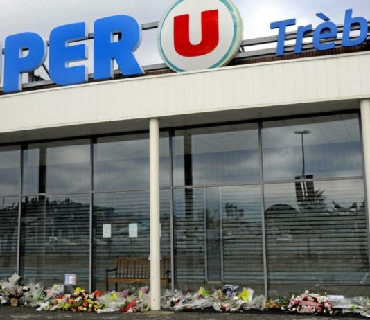 Paris: Prozess gegen Helfer des Attentäters des Anschlags in Trèbes und Carcassonne von 2018 eröffnet Super-U_Trebes