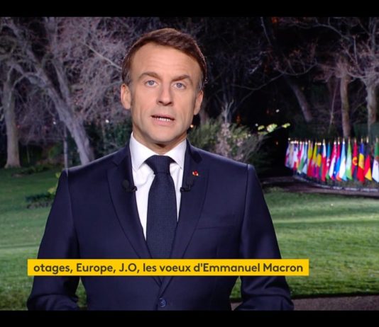 Neujahrswünsche von Emmanuel Macron: Der Staatschef zieht Bilanz für das Jahr 2023 Macron_Neujahrsansprache_ScreenFI