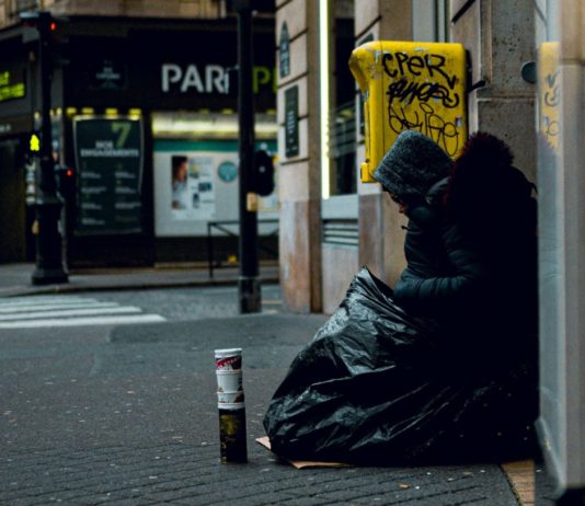 Médecins du Monde kritisiert „deutliche Verschlechterung“ für Obdachlose in Frankreich Obdachlosigkeit_Paris