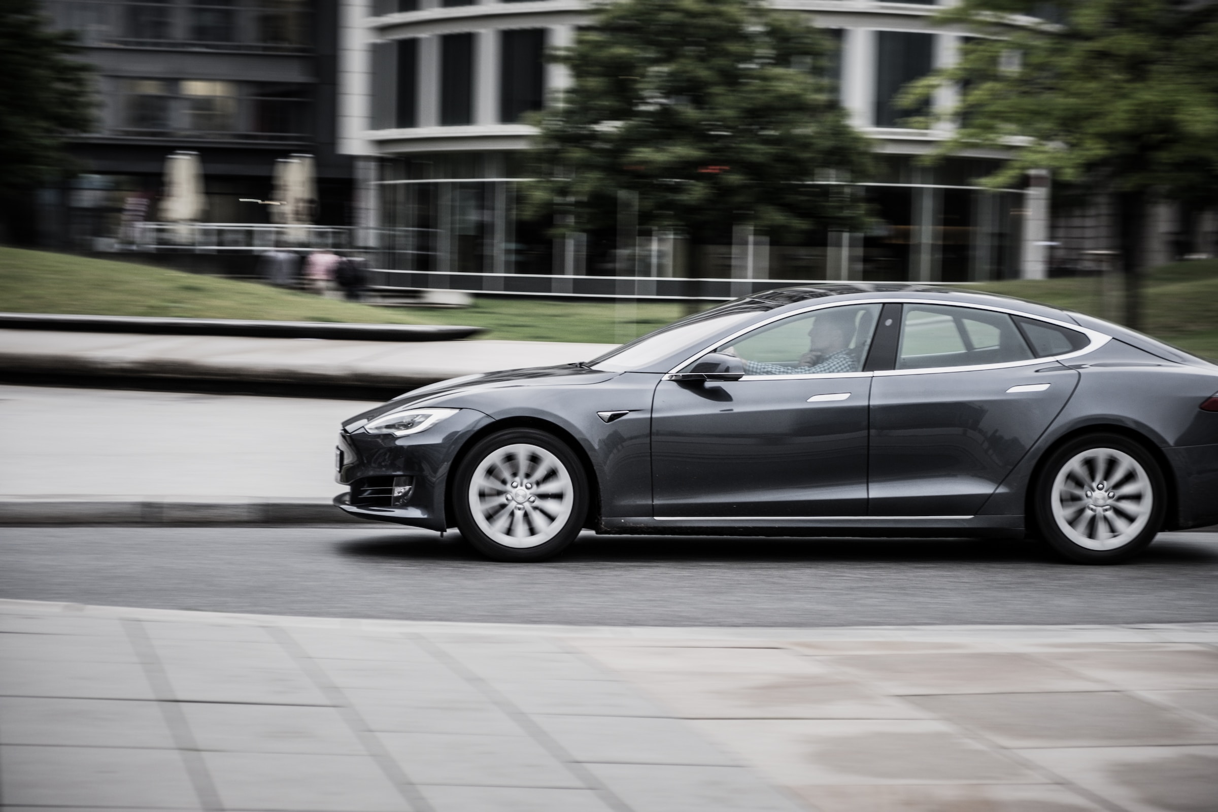 Klassiker und 100% elektrische Fahrzeuge: Die beliebtesten Automodelle des Jahres 2023