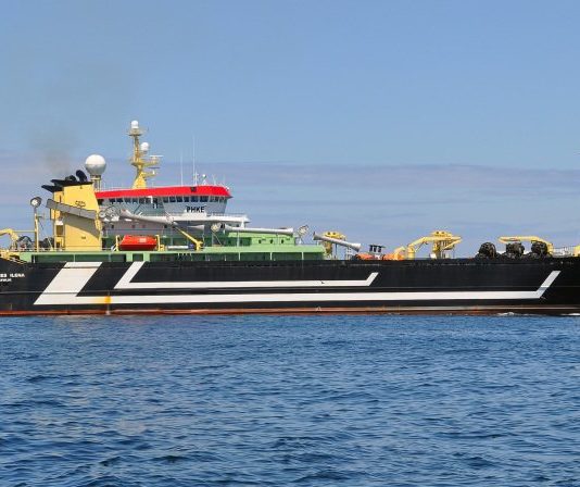 Umwelt: In Saint-Malo bildet sich Widerstand gegen großes Fischfangschiff Annelies-Ilena