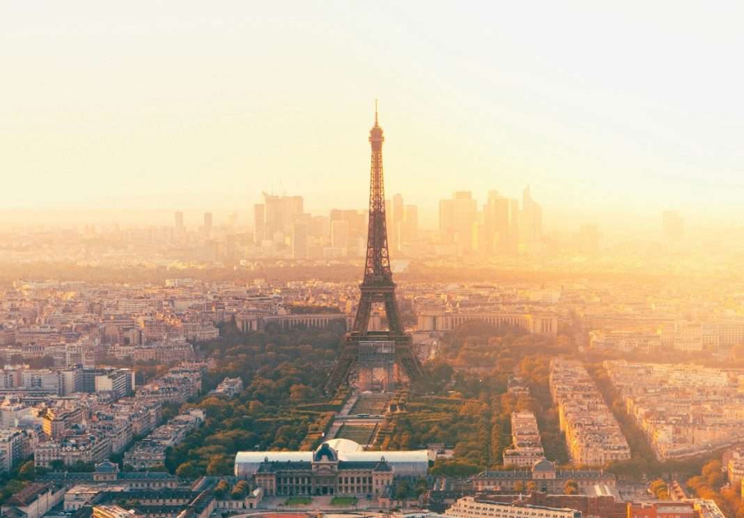 Eiffelturm_Wahrzeichen_von_Paris