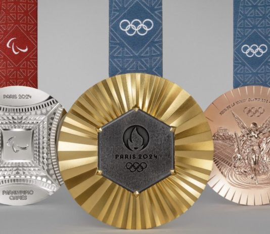 Olympia-2024: Medaillen der Olympischen Spiele in Paris mit echten Teilen des Eiffelturms im Inneren Olympiade_Paris_Medaillen