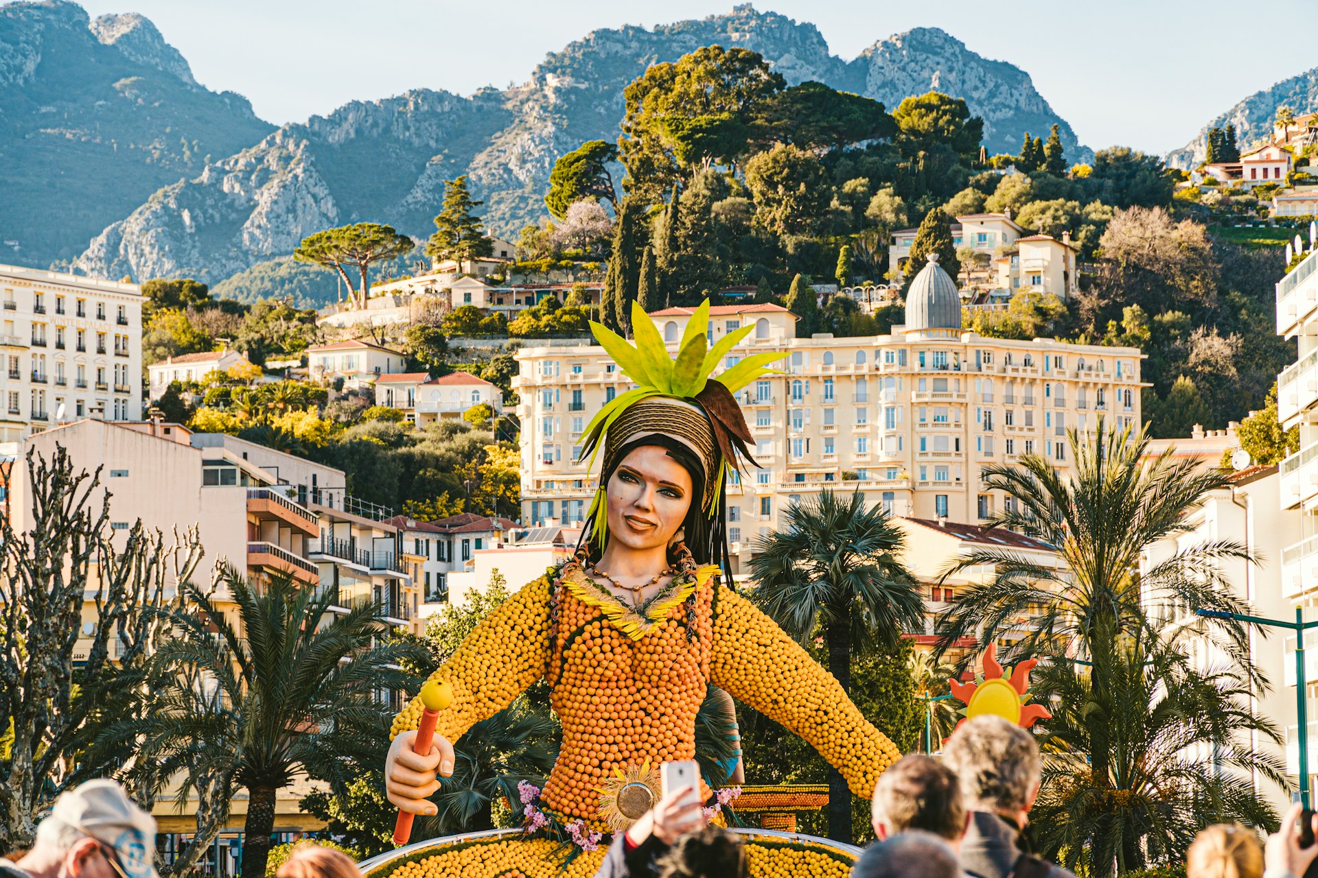 Fête du Citron in Menton: Ein Farbenmeer aus Zitrusfrüchten