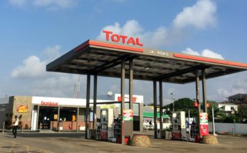 „Arbeiten heißt verarmen“ – Streiks bei TotalEnergies-Tochter offenbaren soziale Spannungen an Frankreichs Autobahntankstellen TotalEnergies_Tankstelle