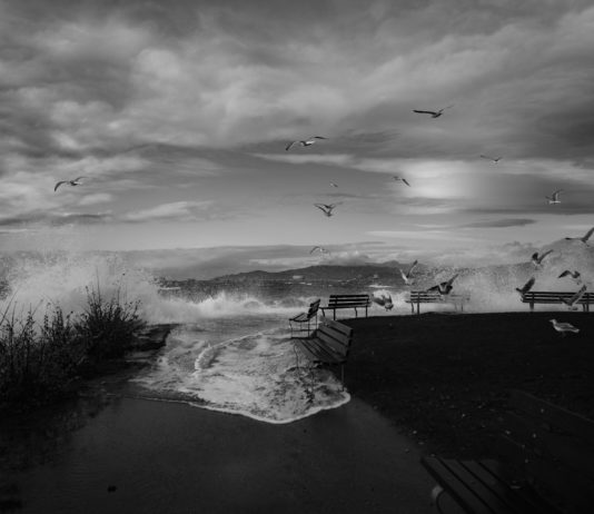 Sturm Karlotta: Schwere Schäden an der französischen Atlantikküste Sturmflut