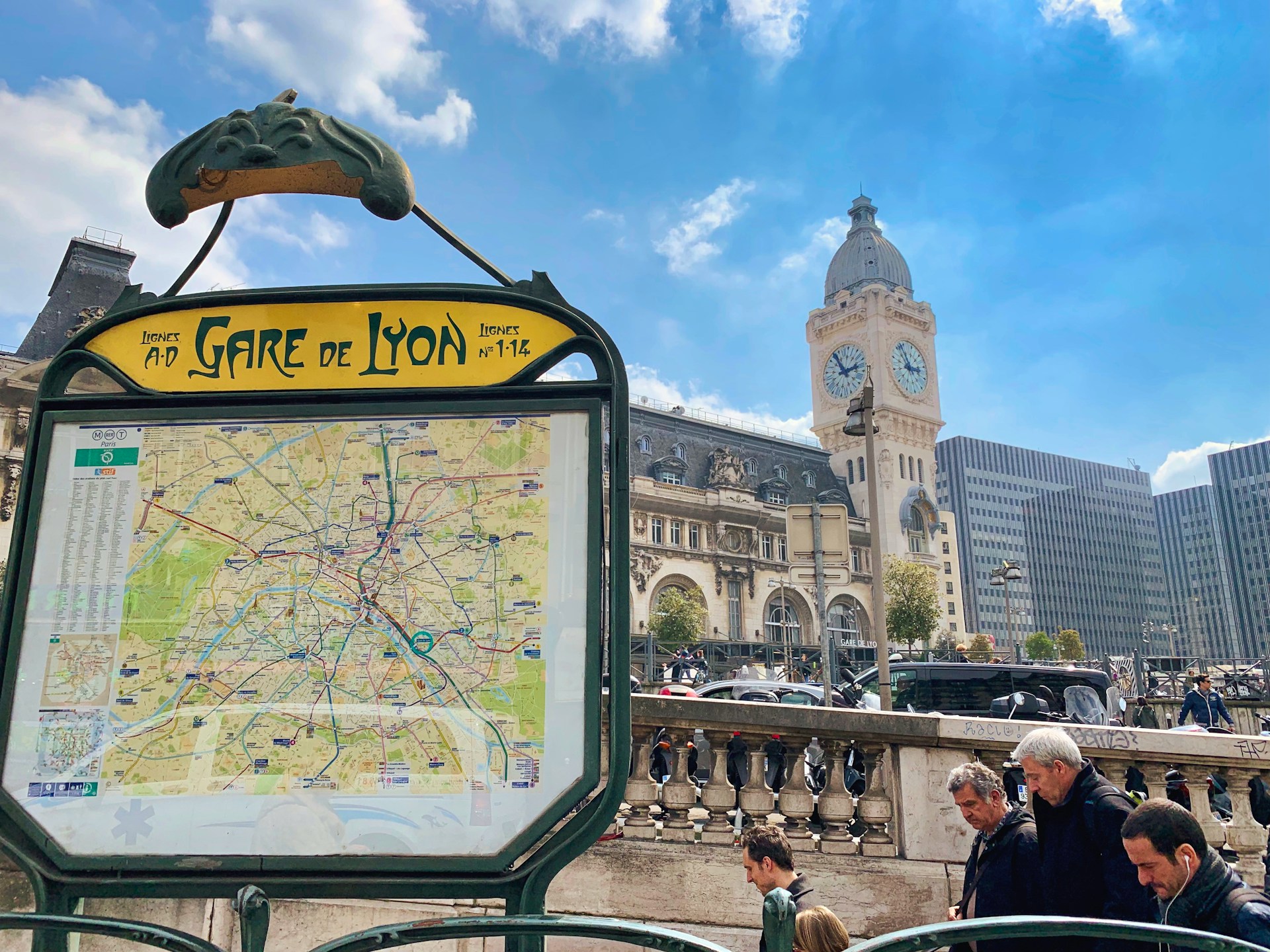 Messerangriff im Gare de Lyon: Verdächtiger wollte "Franzosen angreifen" - so die Ermittler