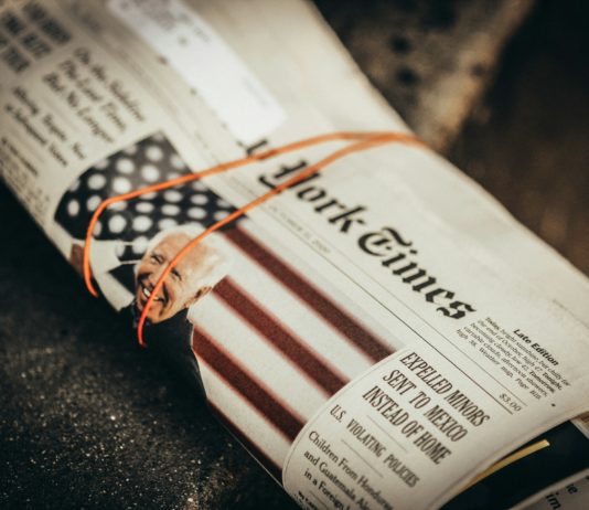 US-Präsident Joe Biden verwechselt Emmanuel Macron mit dem verstorbenem Präsidenten Mitterrand Biden_NYT