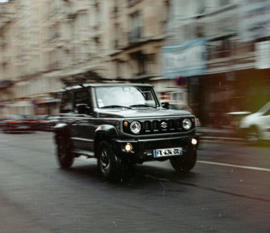 Mit einem SUV nach Paris kommen? Das kann künftig teuer werden! SUV_Paris