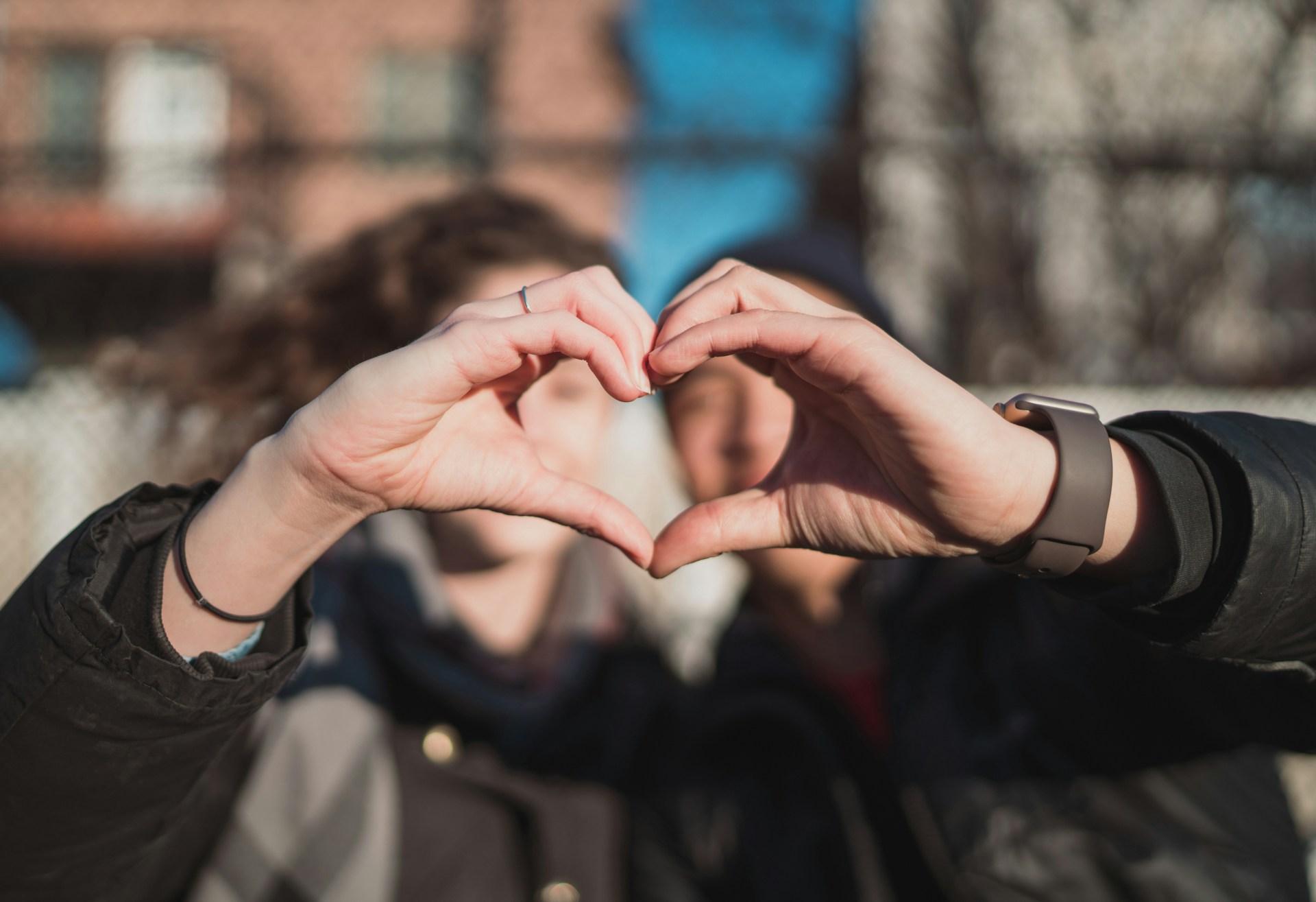 Editorial: Der Valentinstag - Ein Fest der Liebe und Tradition