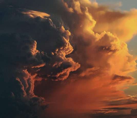 Hochwasser-Alarm in Valencia: Bis zu 300 Liter Regen erwartet Sturm