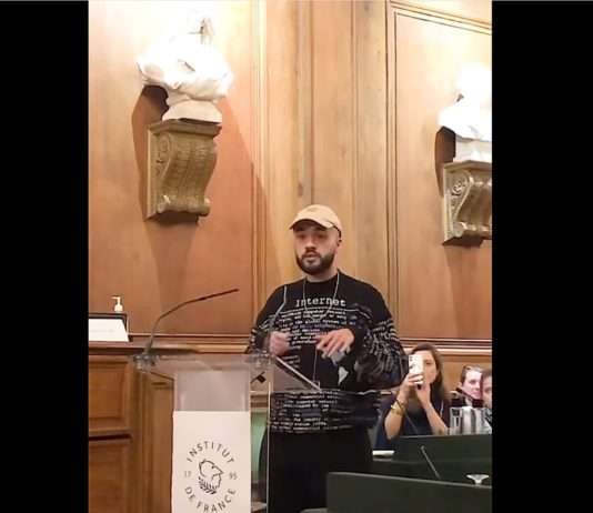 „Ein historischer Moment“: Toulouser Rapper Oli bringt die Académie Française zum Beben Oli_Academie-Francaise_ScreenFB