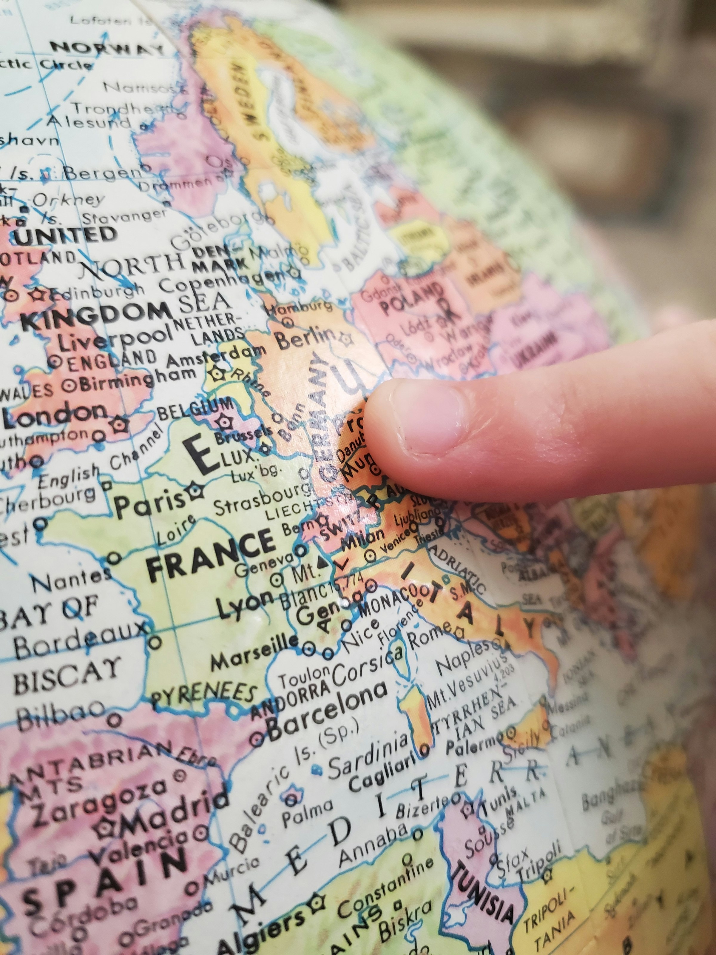 Von Regionen bis Kommunen: Die vielschichtige Verwaltungsstruktur Frankreichs