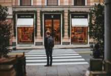 Luxus unter Beschuss: Warum Pariser Edelboutiquen immer öfter zur Zielscheibe werden Luxusgeschäft_Paris