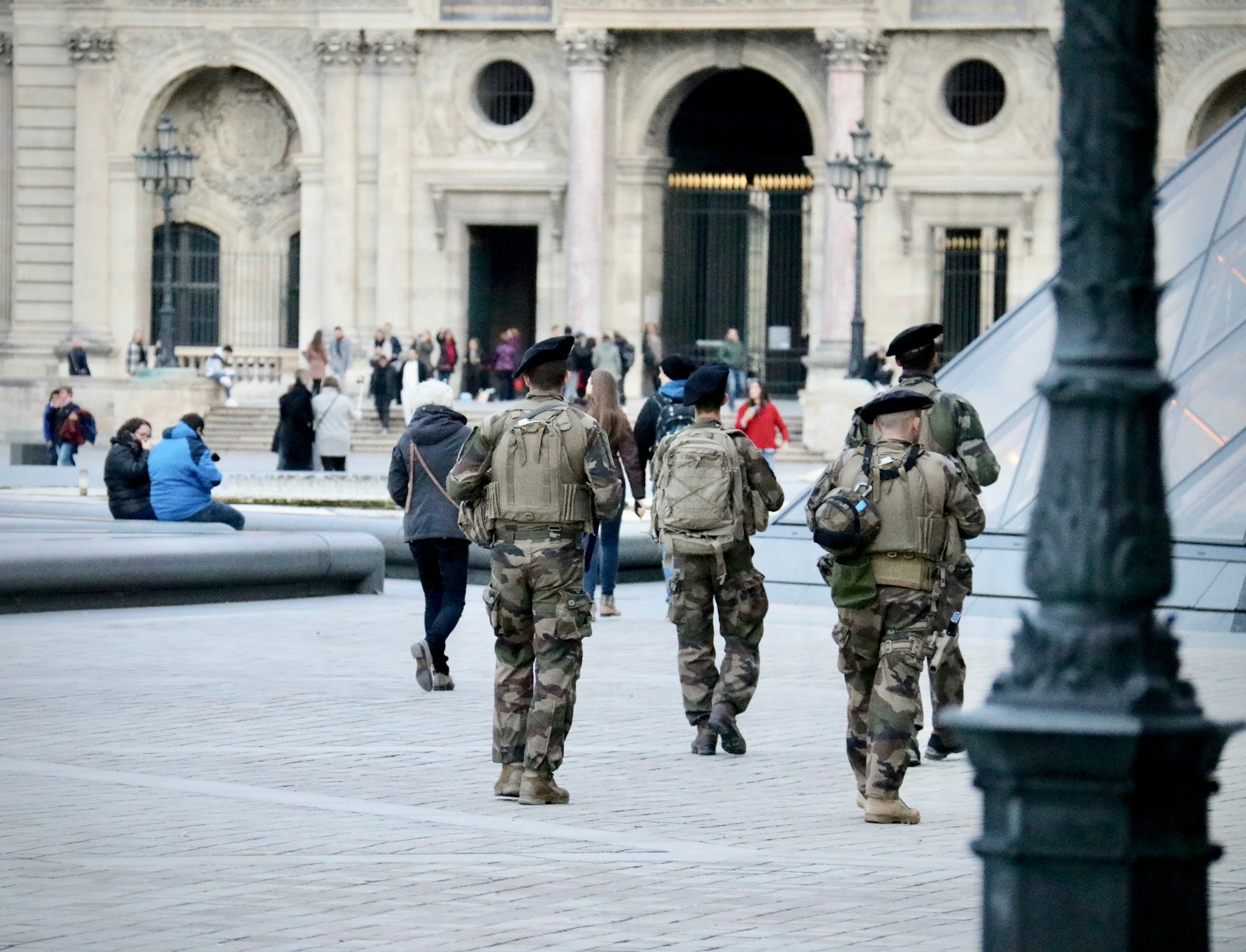 Editorial: Erinnerung und Wachsamkeit – Der Europäische Gedenktag für die Opfer des Terrorismus
