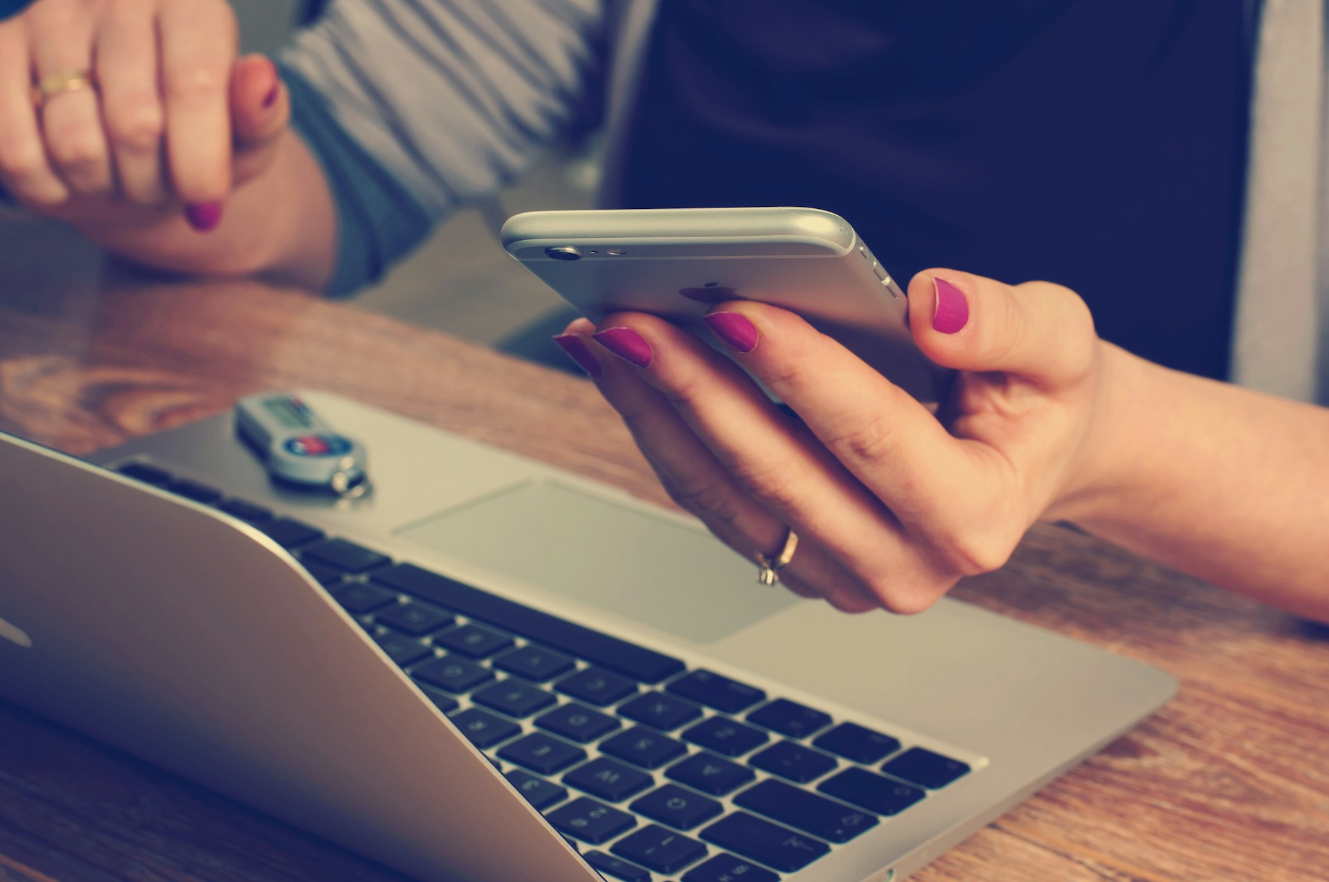 Parlez-vous Email? Eine Anleitung zur Kommunikation auf Französisch in einer modernen Welt