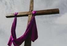 Karfreitag in Frankreich: Ein Feiertag mit regionalen Unterschieden Karfreitag