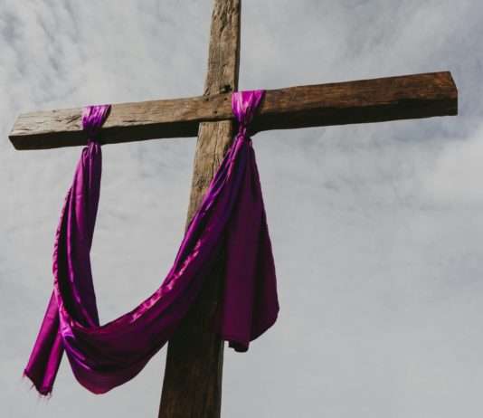 Karfreitag in Frankreich: Ein Feiertag mit regionalen Unterschieden Karfreitag