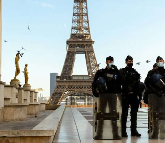 Paris im Ausnahmezustand – Nationalfeiertag und PSG-Finale sorgen für Sicherheits-Großaufgebot Polizei_Paris_Sicherheit