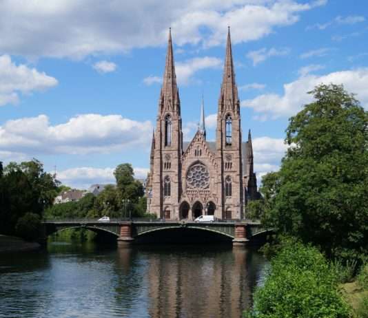 Sicherheit: Frankreichs Kirchen unter besonderem Schutz zu Ostern Strassburg