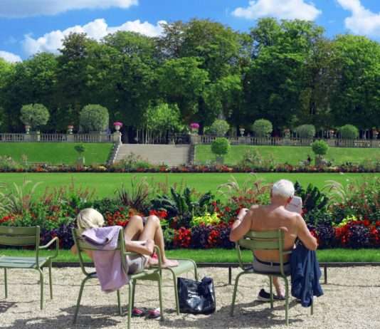 Drittes Lebensalter in Frankreich: Ein Paradies für den Ruhestand Rentner_Paris_Sommer