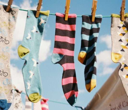 Französisches Know-how: Die Sockenherstellung im Elsass wird gefeiert Socken