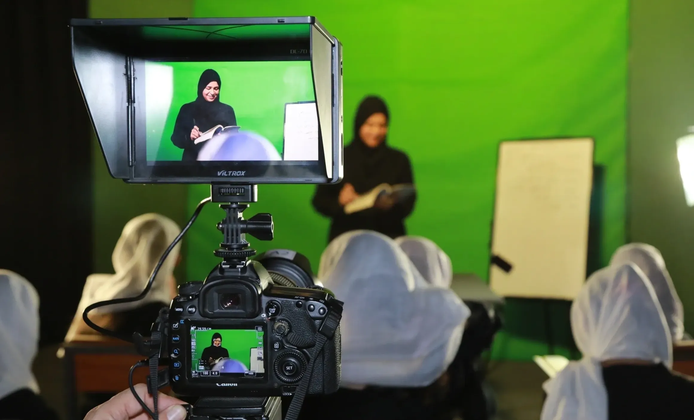Begum TV: Eine Stimme für Afghanistans Frauen - aus Paris