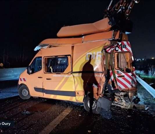 Frankreich: Autobahnmitarbeiter werden immer häufiger Opfer von Unfällen zerstoerte_Atobahnpatrouille_ScreenF2