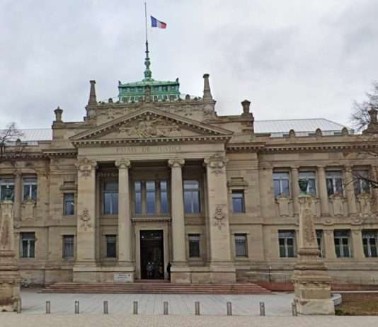 Gerechtigkeit für Strasbourg Gerichtsgebäude_Strassburg