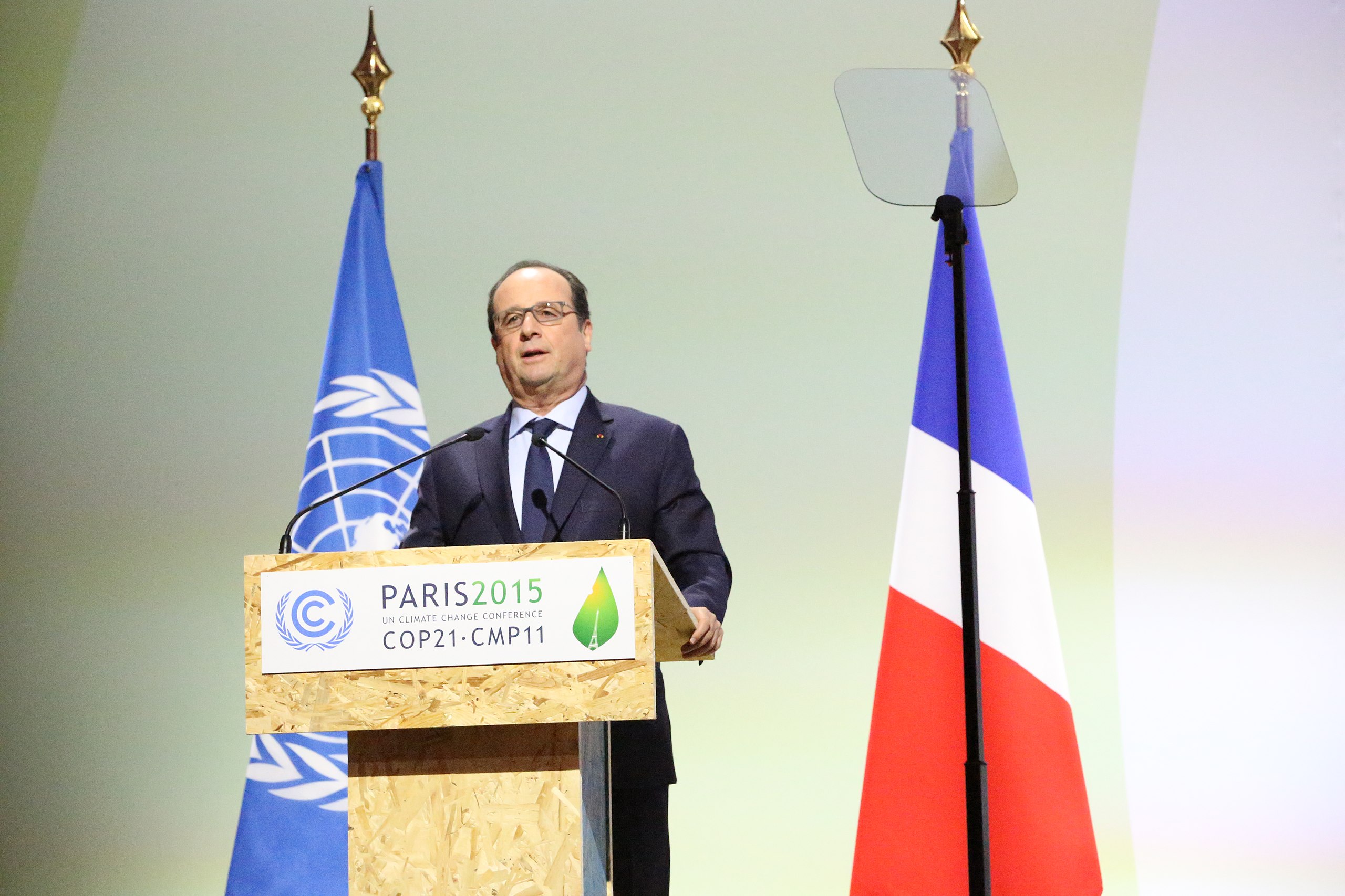 François Hollande: Ein Engagement für Demokratie und Jugend