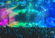 Rave-Party am Flughafen Quimper: 8.750 Teilnehmer mit Bußgeldern belegt Rave-Party