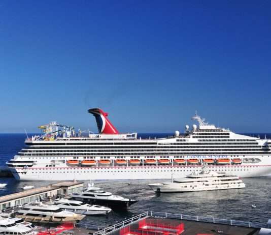 Kreuzfahrten im Aufwind trotz Umweltkritik Kreuzfahrt_Schiff