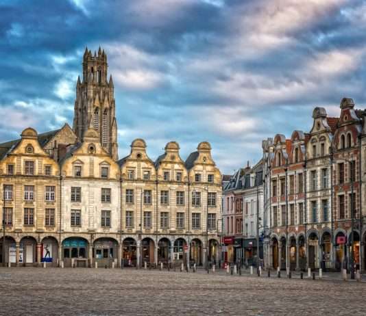 Arras: Ein Markt voller Geschichten und Historie Arras_Marktplatz