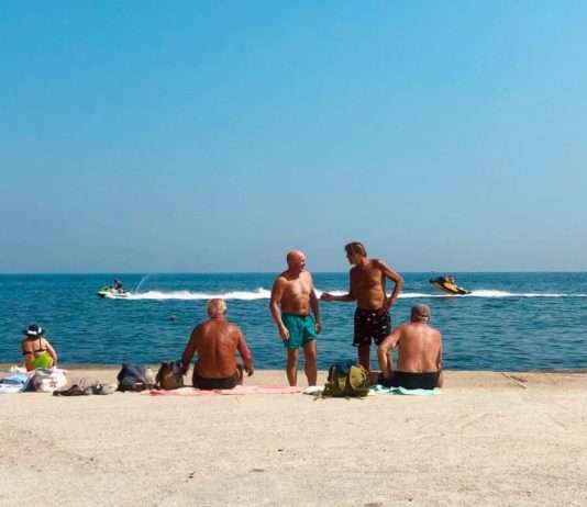 Besteuerung von ausländischen Renten in Frankreich: Ein Überblick Rentner_Strand