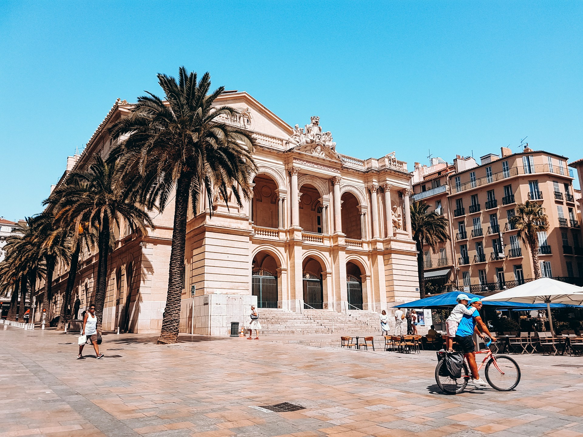 Toulon Entdecken: Zwischen Meer und Geschichte